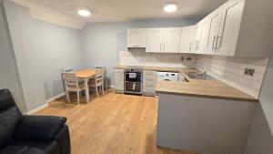 Charming 2-Bed, 1-Bath Apartment, Galway City