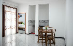 Airport and Paddy View Home Stay