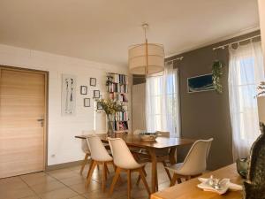 Maisons de vacances ღ Le Somptueux Spatieux, Jardin,Proche Plage : photos des chambres