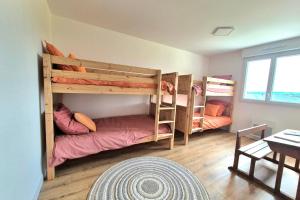Maisons de vacances Beautiful 3 bedroom house close to the sea : photos des chambres