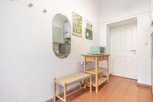 Lovely 1BR & 1LR Apt for 5P in the Heart of Vienna