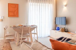 Cozy 1BR Beachside Apartment by LovelyStay