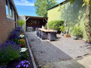 Holiday Home de Binnengouw incl Hottub