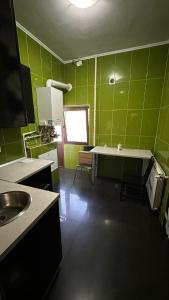 big apt with 3 bdrm ultracentral