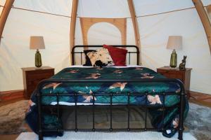 Knoll View Glamping Tent