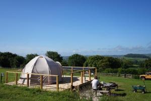 Knoll View Glamping Tent