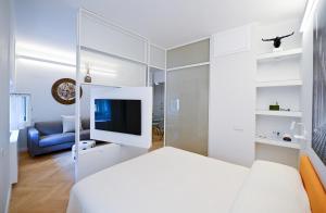 Dolce Vita Suite by Rental in Rome