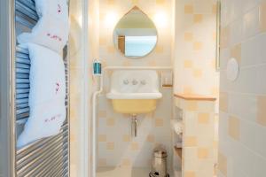 Hotels Le Petit Hotel : photos des chambres