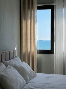 Luxurious accommodation with sea view