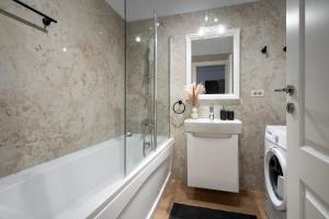 Central Residence Apartment 108