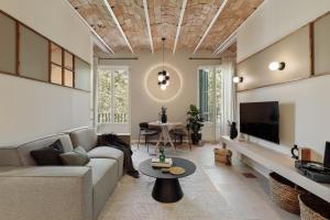 Yaki - 2 bedrooms and balcony in Eixample Dreta
