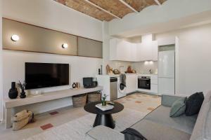 Yaki - 2 bedrooms and balcony in Eixample Dreta