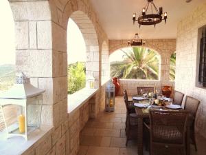 Luxury 3 Bed Villa Heated Pool Sea Views Aircon, Fast Wifi