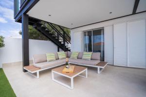 Ocean Vibes with sea view and private heated pool