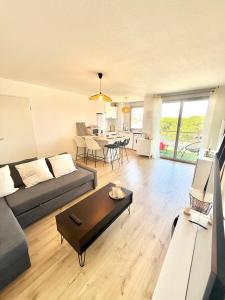 Appartements T2 Moderne - Parking - St-Martin-du-Touch : photos des chambres