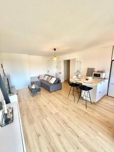 Appartements T2 Moderne - Parking - St-Martin-du-Touch : photos des chambres