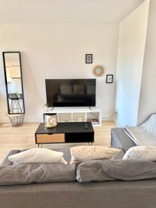 Appartements T2 Moderne - Parking - St-Martin-du-Touch : photos des chambres