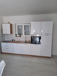Monami Apartman Charlie