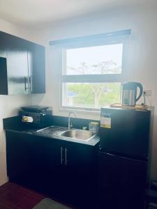 1BR Tagaytay Condo Staycation near Sky Ranch