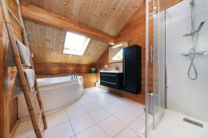 Chalets Chalet le Boulonnais, 10p avec sauna et balneo : photos des chambres