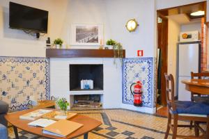 Casa Azul - 2min walk to the Beach, in the Historical Center of Sesimbra
