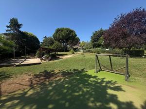 Appartements 3 pieces Antibes, clim, vue mer, piscine et parc : photos des chambres