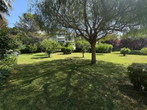 Appartements 3 pieces Antibes, clim, vue mer, piscine et parc : photos des chambres