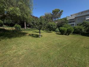 Appartements 3 pieces Antibes, clim, vue mer, piscine et parc : photos des chambres