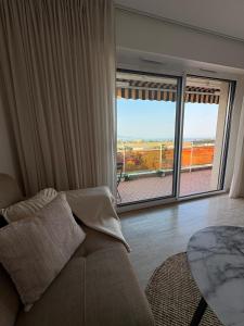 Appartements 3 pieces Antibes, clim, vue mer, piscine et parc : photos des chambres