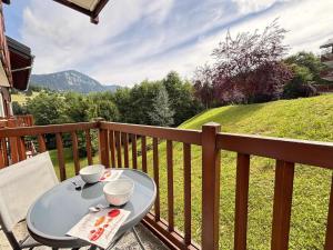 Charmant appartement pour 4 personnes au pied des pistes avec piscine - FR-1-505-110