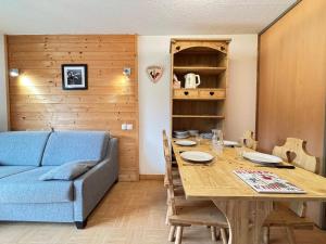 Charmant appartement pour 4 personnes au pied des pistes avec piscine - FR-1-505-110