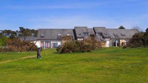 Appartements Charmant appartement T3 avec terrasse en rez de jardin sur le Golf e L-Odet : photos des chambres