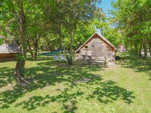 Lodges en Provence - Ecogîtes & Restaurant insolites
