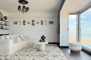 JAMES 15 - groovy design apartment with Knokke le Zoute sea view