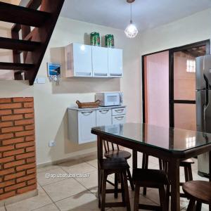 Casa 7 em Ubatuba no Centro Condomínio com Piscina e Churrasqueira