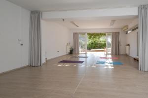Antonis Apts, Physio Fitness Retreats