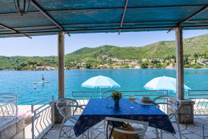 Seagull apartment - Waterfont with sunbeds! Unique