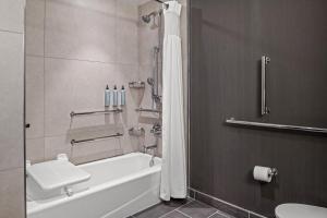 Courtyard by Marriott Modesto North