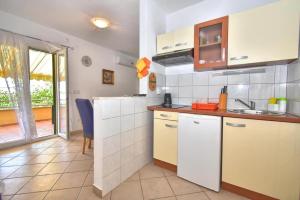 Charming Apartment in Slatine with Sea View – 45 m²