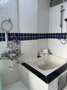 Suíte com Jacuzzi 2 Quartos e Praia GB58-604