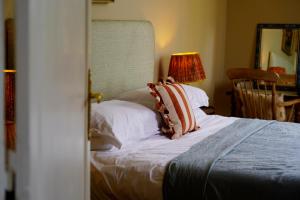 B&B / Chambres d'hotes Chateau de Pomiro chambres d-hotes et gite : photos des chambres