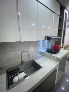 Hao Nam Apartment by Dapano