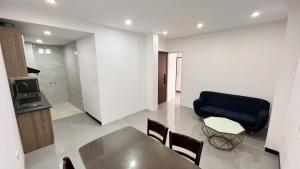 Hao Nam Apartment by Dapano