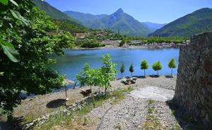 Kulla e Vjeter (Bar Restaurant, Guesthouse, Parking and Camping)