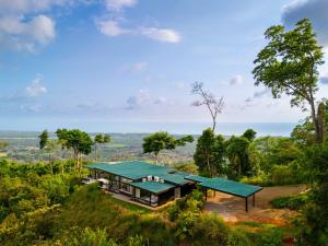 New Luxury! Panoramic Views-pool-private-gated