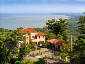 1hr SJO Airport-Ocean views-Gated Beachclub-Pool