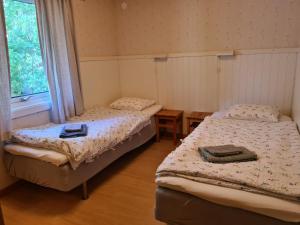 Gärdsholmen- Cabin on privately owned island "Eken"- boat included