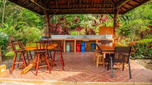 4 Suites-Ocean view-Private pool-yoga deck