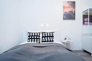 Modern studio apartment at convenient location