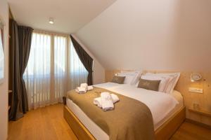 Chalet Bohinj Bliss Wellness and view of Triglav